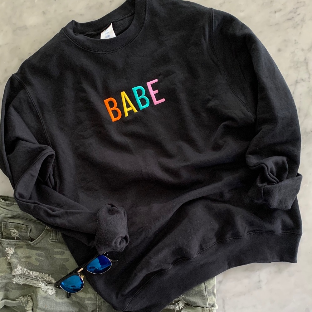 Babe Sweatshirt Embroidered shirt - Picture 3 of 4